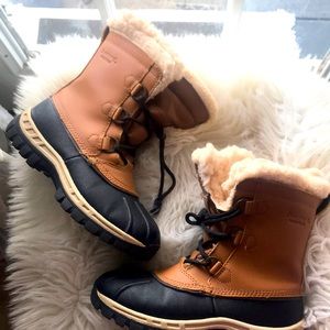BearPaw Winter Boots with lining Brown Waterproof Youth Size 3